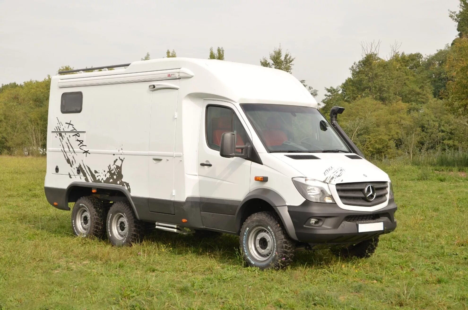 Автодом Mercedes Benz Sprinter 6x6. Mercedes Sprinter 6x6 Camper. Sprinter 6x6 автодом. Мерседес Спринтер 6 на 6.