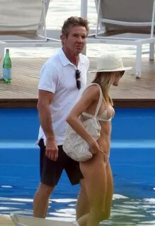 Laura Savoie and Dennis Quaid - In bikini on holiday at Villa DEste in Lake...