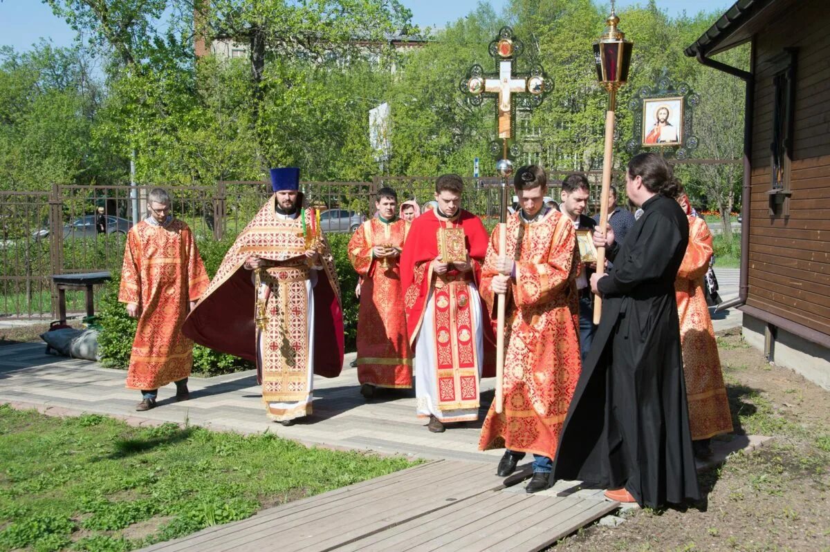 Храм ольги обнинск. Храм владимира и ольги обнинск стройка. Храм владимира и ольги обнинск стройка. Храм ольги и владимира в москве. Храм княгини ольги кривояр.