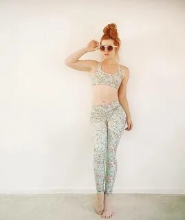 Sarah McCreanor's Feet 