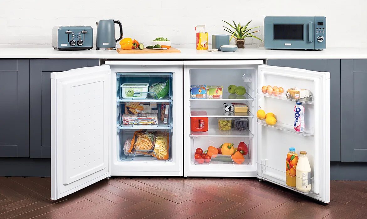 Холодильник атлант однокамерный. Холодильник blackstorm mini fridge. Холодильник blackstorm mini fridge. Узкий холодильник для маленькой кухни двухкамерный. Холодильник lg однокамерный с морозилкой.