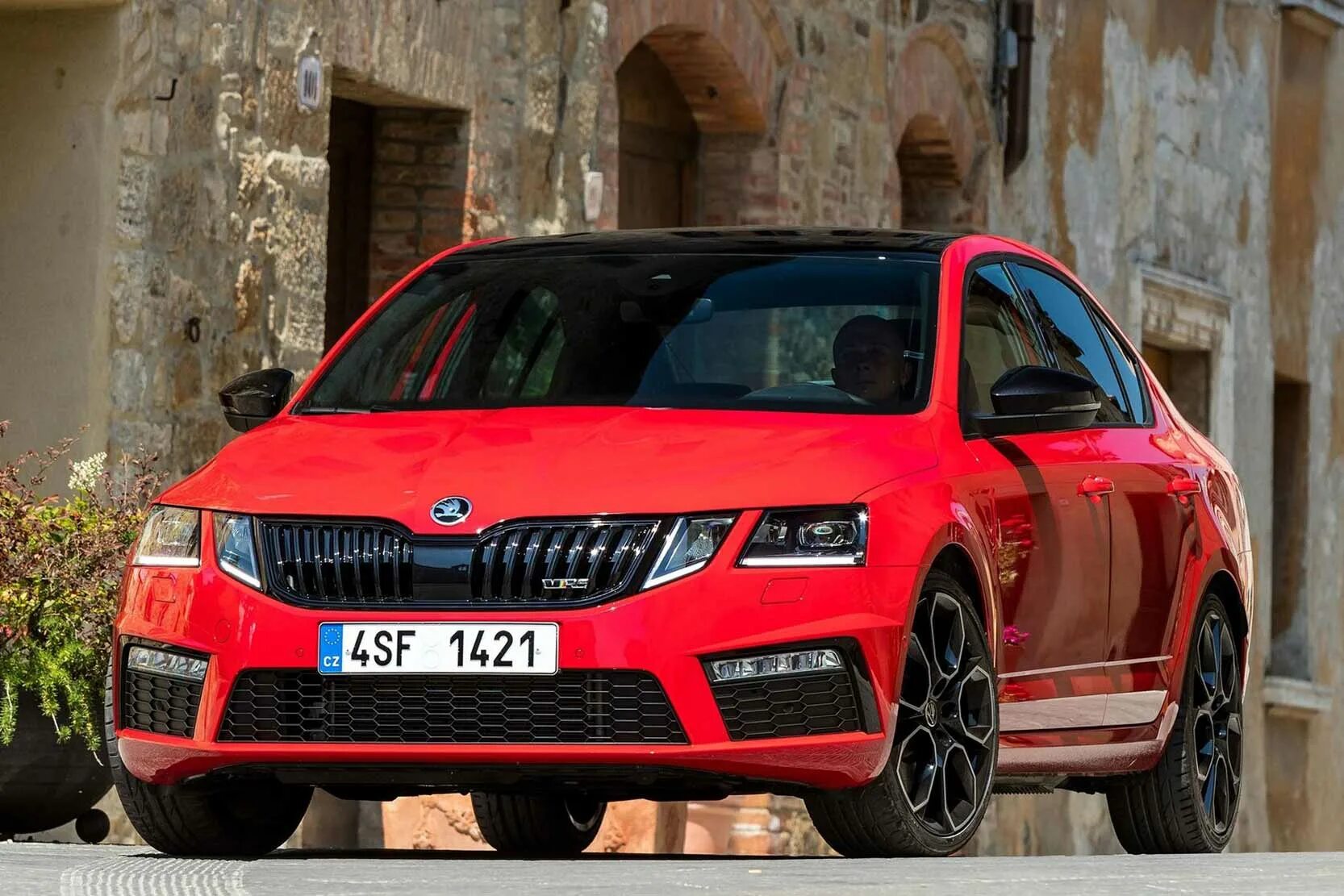 Skoda octavia rs 2023 купить. Skoda Octavia RS 245. Skoda Octavia 2018. Skoda Octavia RS 2018. Skoda Octavia RS 245 2018.