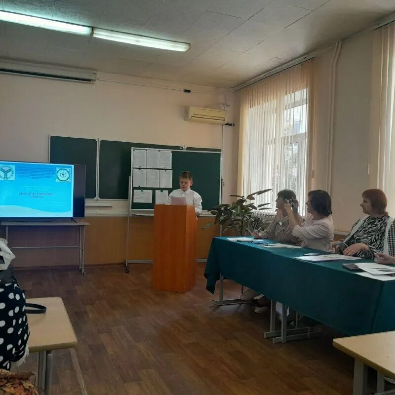 Групповая работа детей на уроке. Фрагмент урока в начальной школе. Мбоу сош 94. Школа 94 вакансии. Большое игнатово школа.