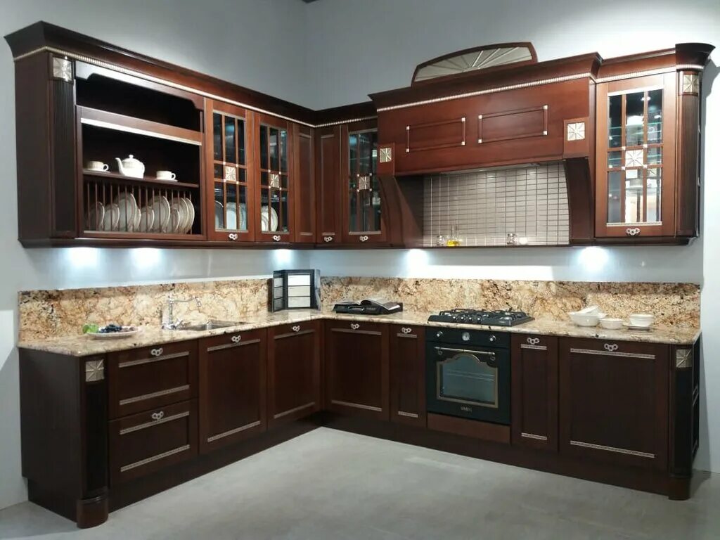 кухонный гарнитур сиреневый с черным. кухни катюша волжский. дриада кухни евгения. кухнистрой астрахань. кухня мебель сочи.