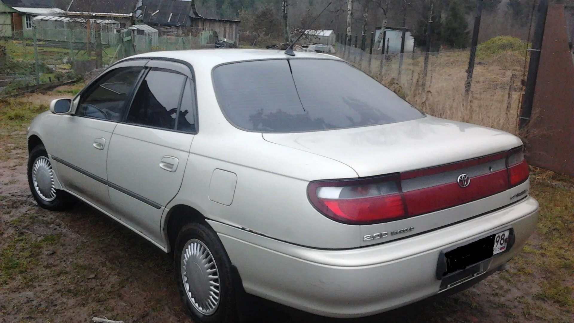 Купить тойоту улыбку. Toyota Carina 1993.