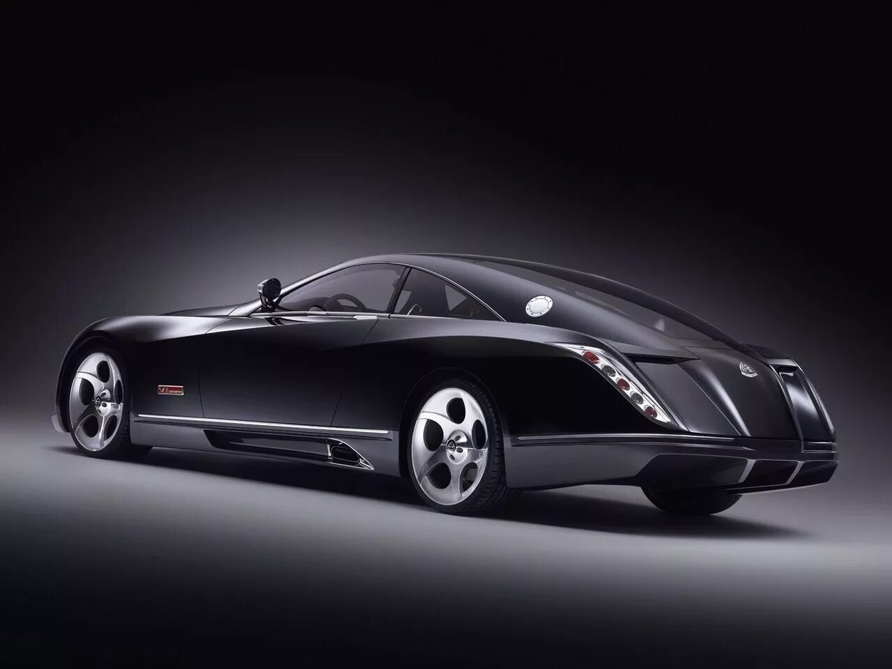 Мерседес Майбах Exelero. Майбах Экселеро 2005. Mercedes-Maybach Exelero салон. 2005 Maybach Exelero Concept. The most expensive car