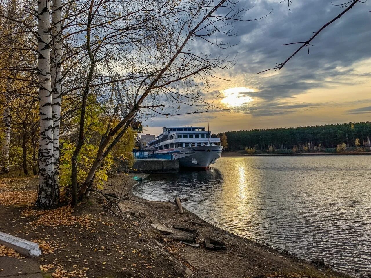 Город чайковский кама. Город чайковский набережная реки кама. Город чайковский достопримечательности набережная. Чайковский набережная камы. Кама чайковский.