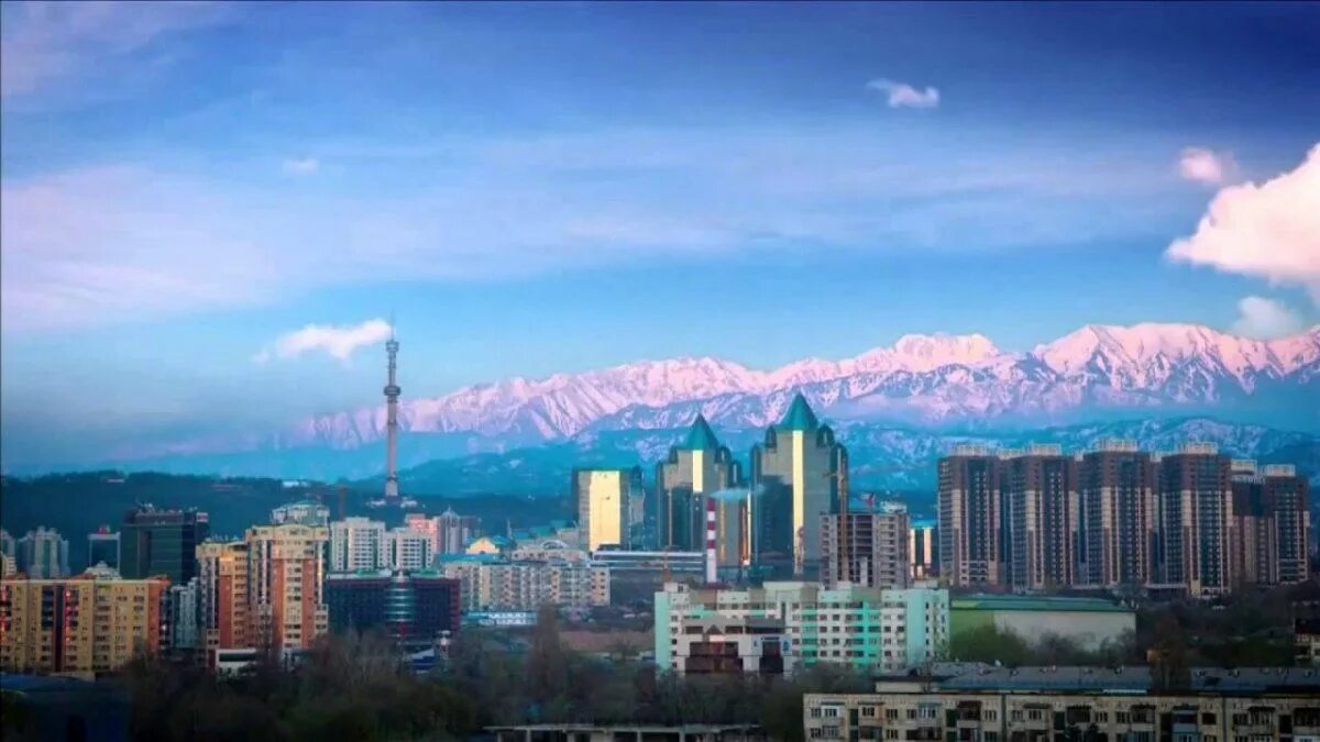 Almaty city. Город Алма-Ата Казахстан. Алма Ата горы. Казахстан столица Алматы. Алма Ата Астана.