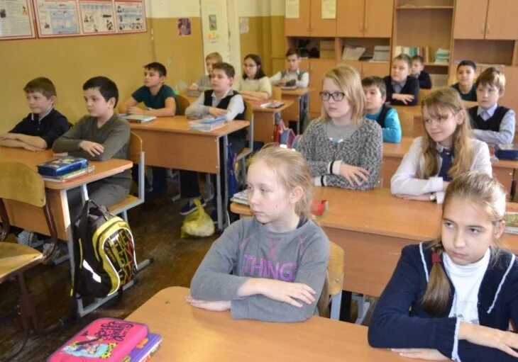 Гимназия чайковский. Оглезнева гимназия чайковский. Гимназия имени кирьянова чайковский. Юный чайковский. Школа 10 чайковский.