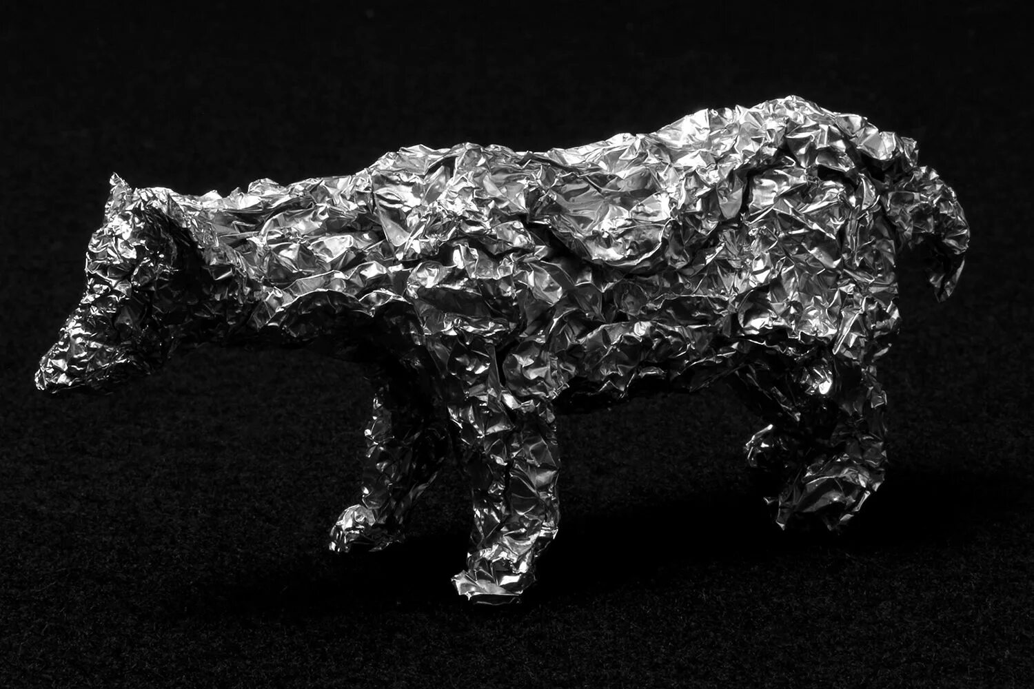 фигурки из фольги. объемные фигурки из фольги. фигурки из фольги. поделки из фольги. фигурки из фольги.