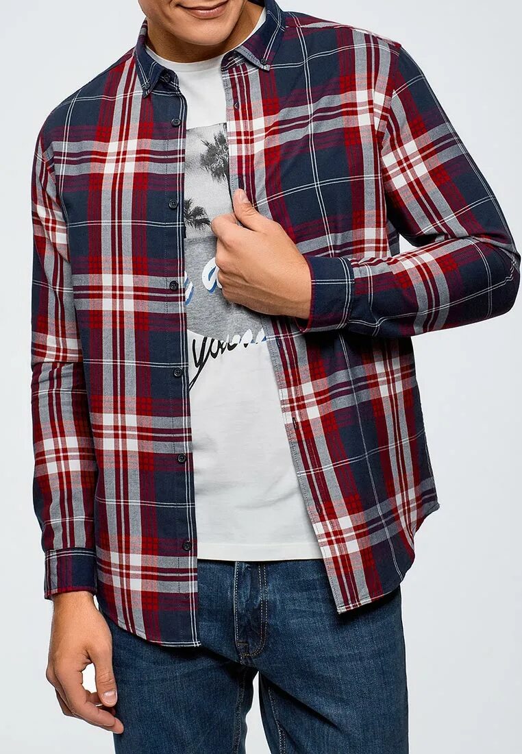 мужчина в клетчатой рубашке. мужчина в клетчатой рубахе. рубашка в крупную клетку мужская. рубашка с подвернутыми рукавами. Oodji рубашка мужская в клетку.