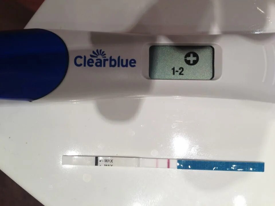 Три теста на беременность. Положительный тест на беременность 1-2 недели. Цифровой тест на беременность Clearblue 2-3 недели. Тест на беременность 1-2 недели Clearblue. Положительный тест на беременность 3 недели.