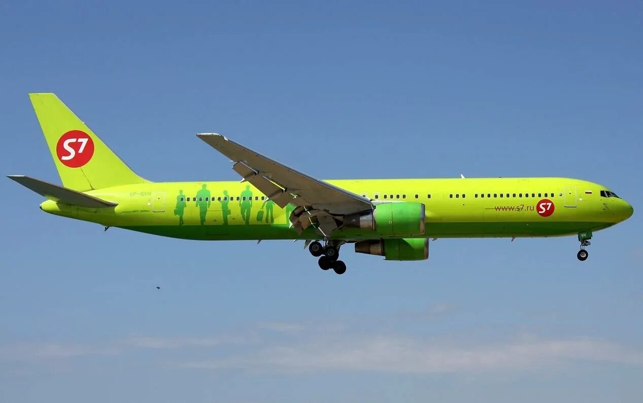 S7 select. Самолёты авиакомпании s7 Airlines. Самолёты s7 Airlines Авиапарк. Парк самолетов s7 Бомбардье. Компания s7 airlines