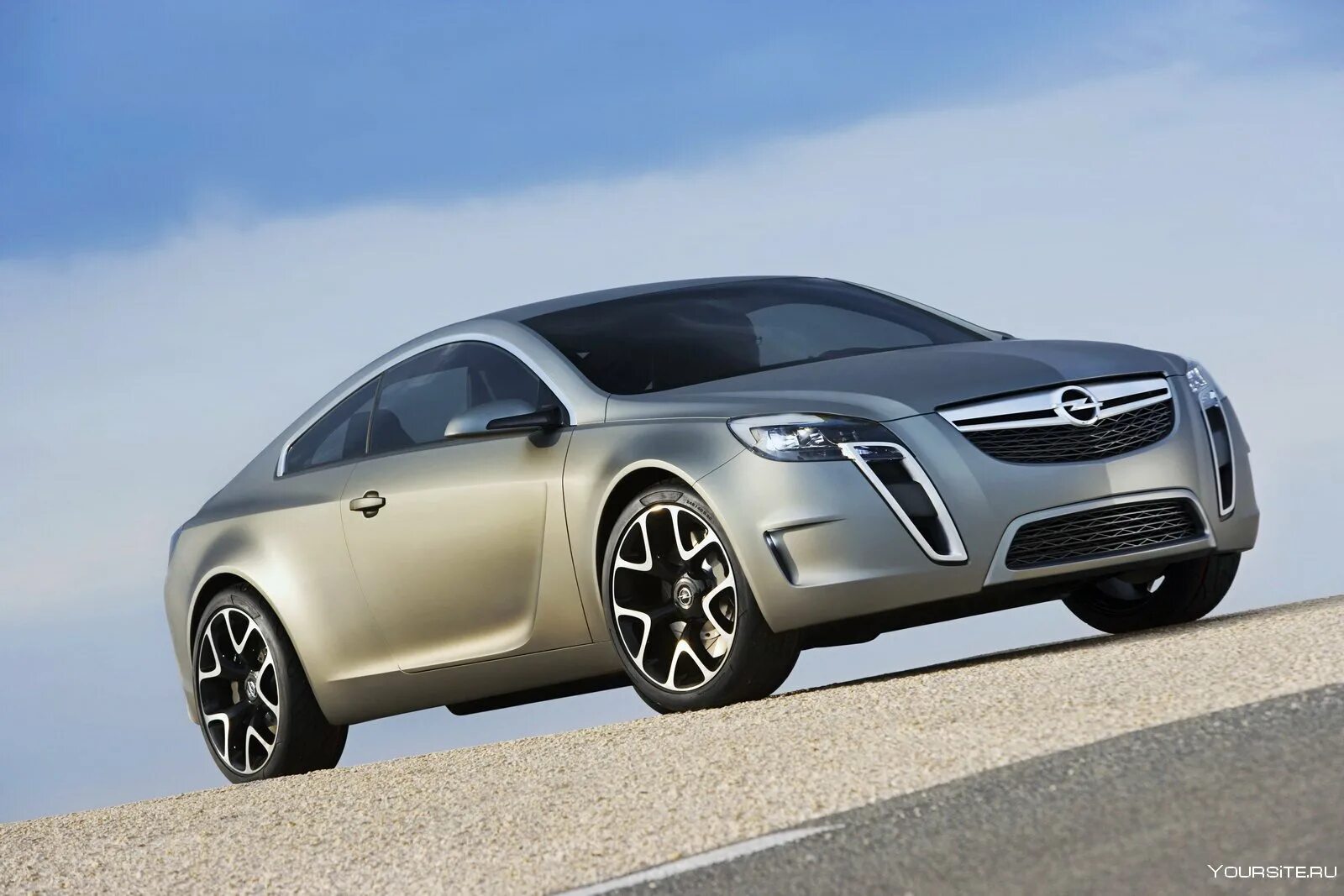 Вторая модель новый. Opel GTC Concept 2007. Опель Инсигния купе. Opel Insignia купе. Opel Insignia 2023.