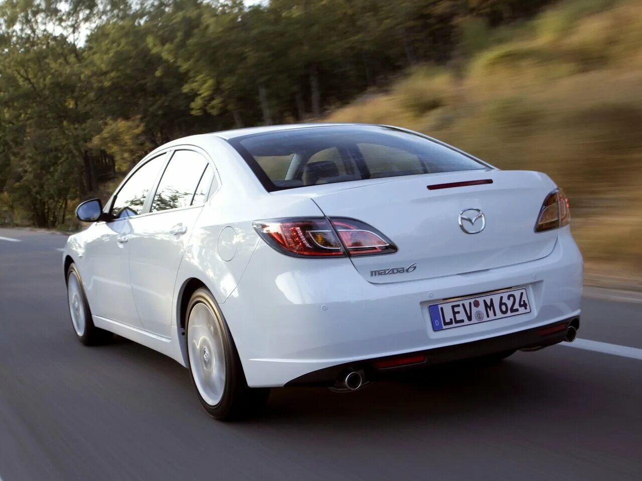 Каталог автомобилей Mazda 6 6 II (GH) Седан, 2.0 AT (147 л.с.). Характеристики, 