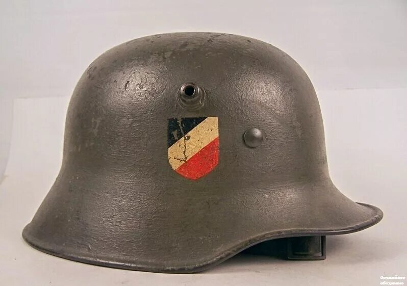 Штальхельм м40. Каска м17 Вермахт. Шлем Германии ПМВ. М18 шлем.