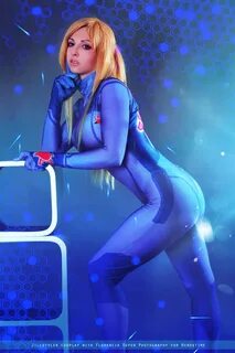 Samus cosplay