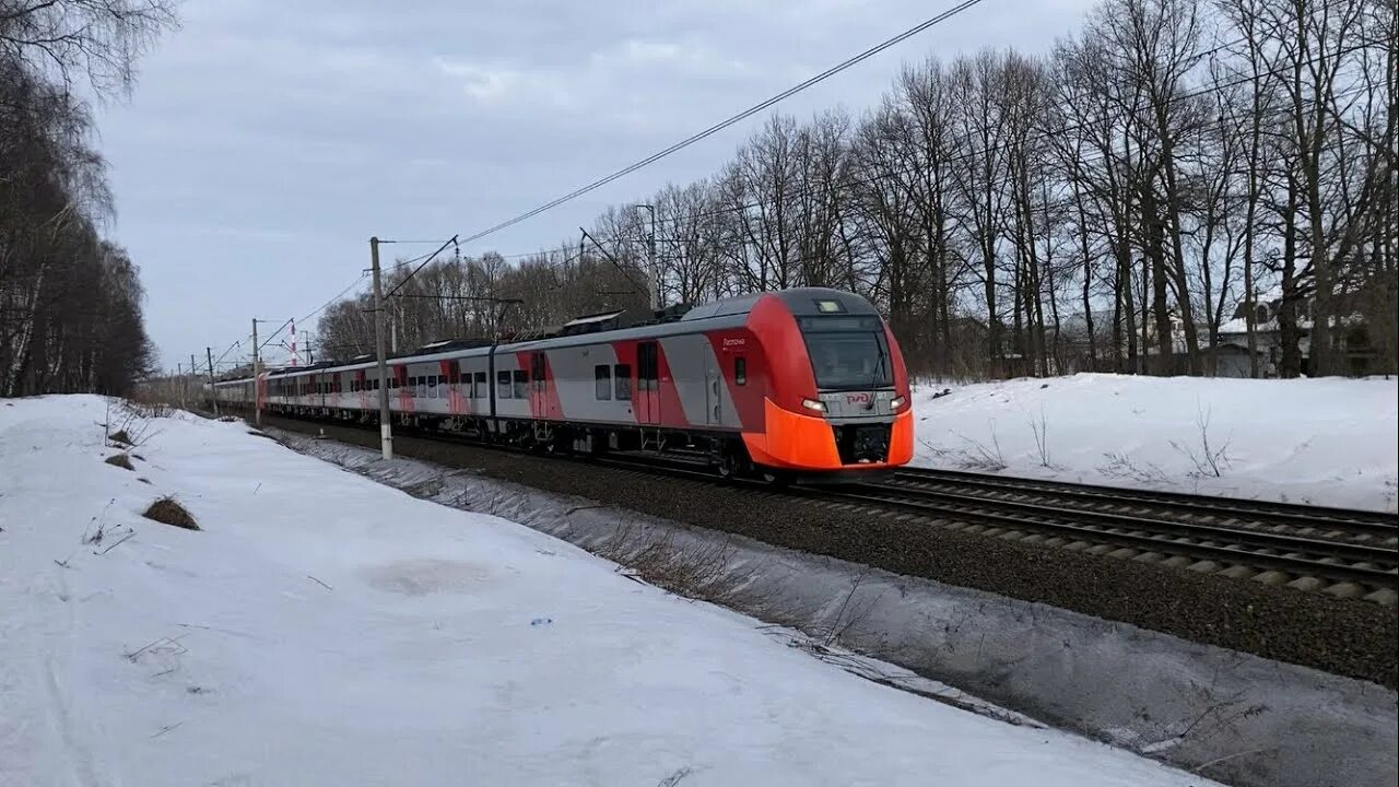 Электропоезд. Ласточка электропоезд. Скоростная электричка. Электричка Ласточка. Весенняя курское направление