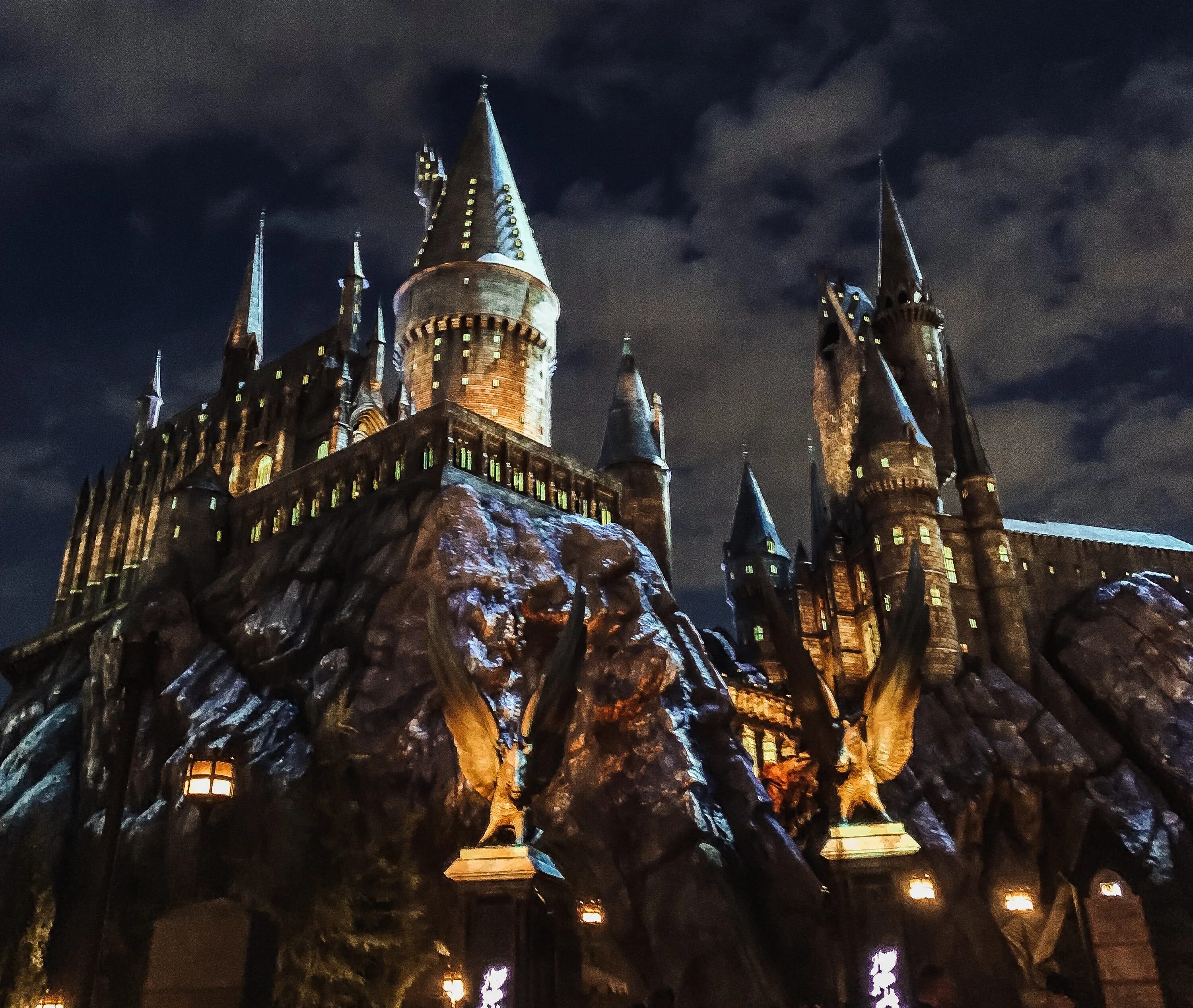 Хогсмид гарри поттер. Замок хогвартс. Парк волшебный мир гарри поттера в орландо. Хогвартс 2023. Как установить хогвартс.