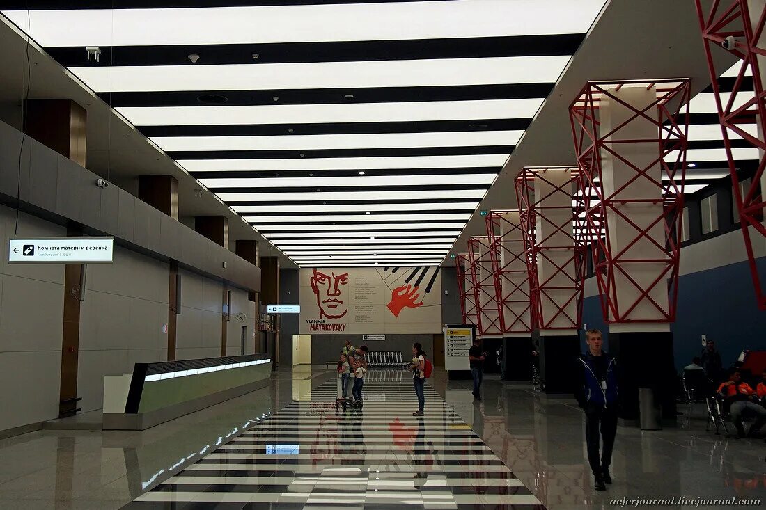 Аэропорт шереметьево экран. Новый аэропорт шереметьево. Маяковская шереметьево. Международный аэропорт шереметьево терминал c. Маяковская шереметьево.