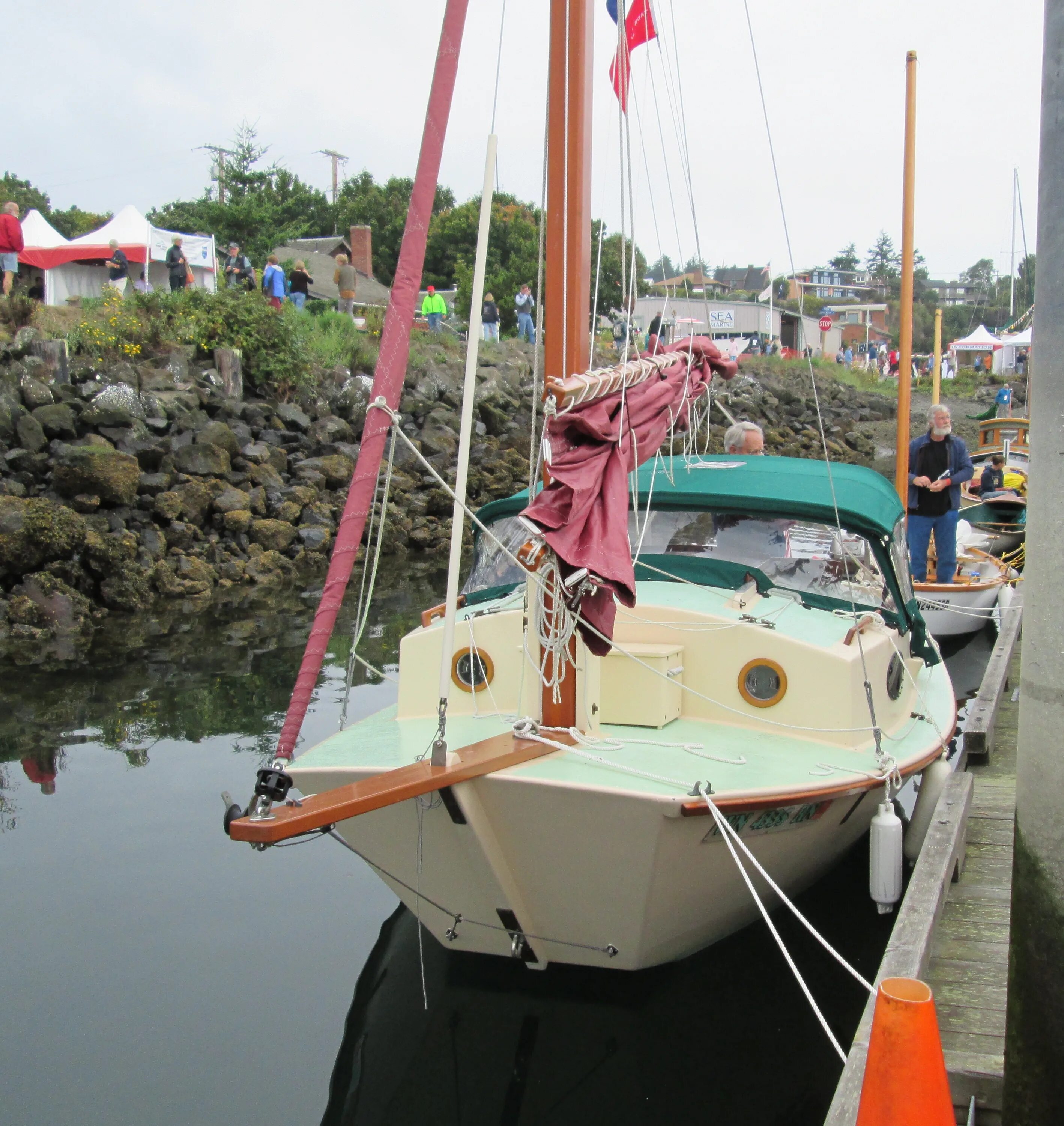 Boat Micro Cruiser. Микро лодка. Катер Пеликан Тамань. Micro Boat Wood.