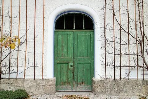 Travel doors