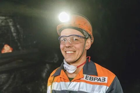 Горные инженеры семистами тоннами жестче дерева