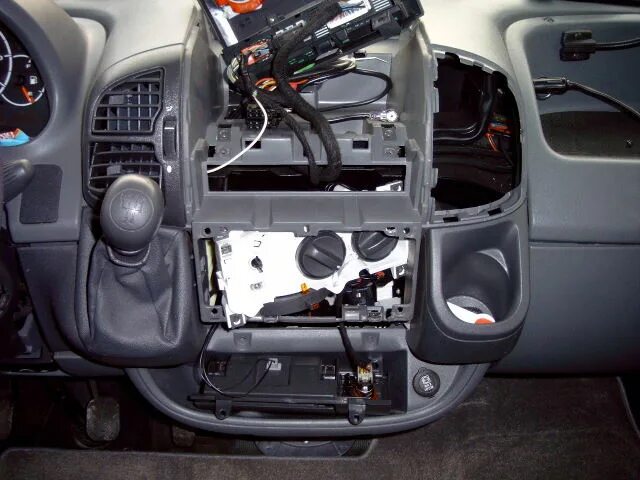 печка фиат дукато 250. радиатор печки фиат дукато 2009 года радиатор печки. печка дукато как снять. корпус отопителя fiat ducato 244. краник печки фиат дукато 244.