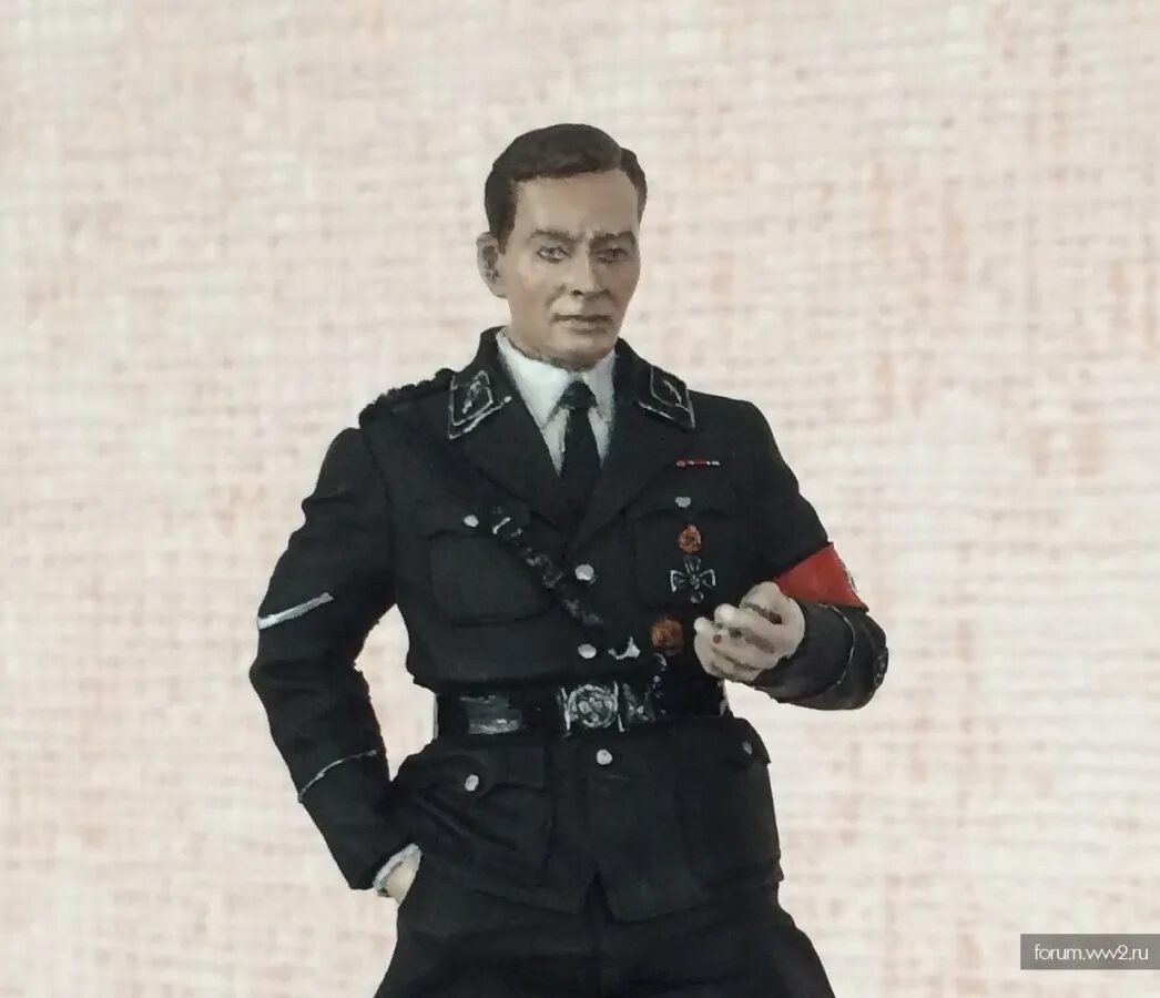 со штирлицем. борман в 17 мгновений весны актер. со штирлицем. звание исаева штирлица в ссср. шелленберг 17 мгновений весны и оригина.