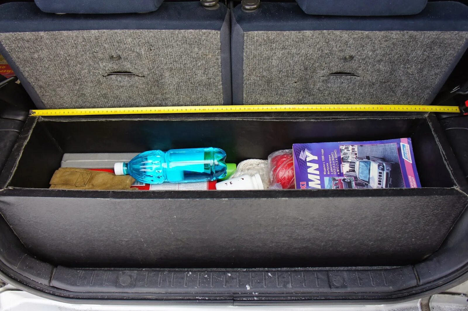 Инструмент в багажник автомобиля. Ящик в багажник Suzuki Jimny. Ящик для инструментов в багажник Audi q3. Ящик в багажник автомобиля Ланос. Ящик в багажник Tucson 3.
