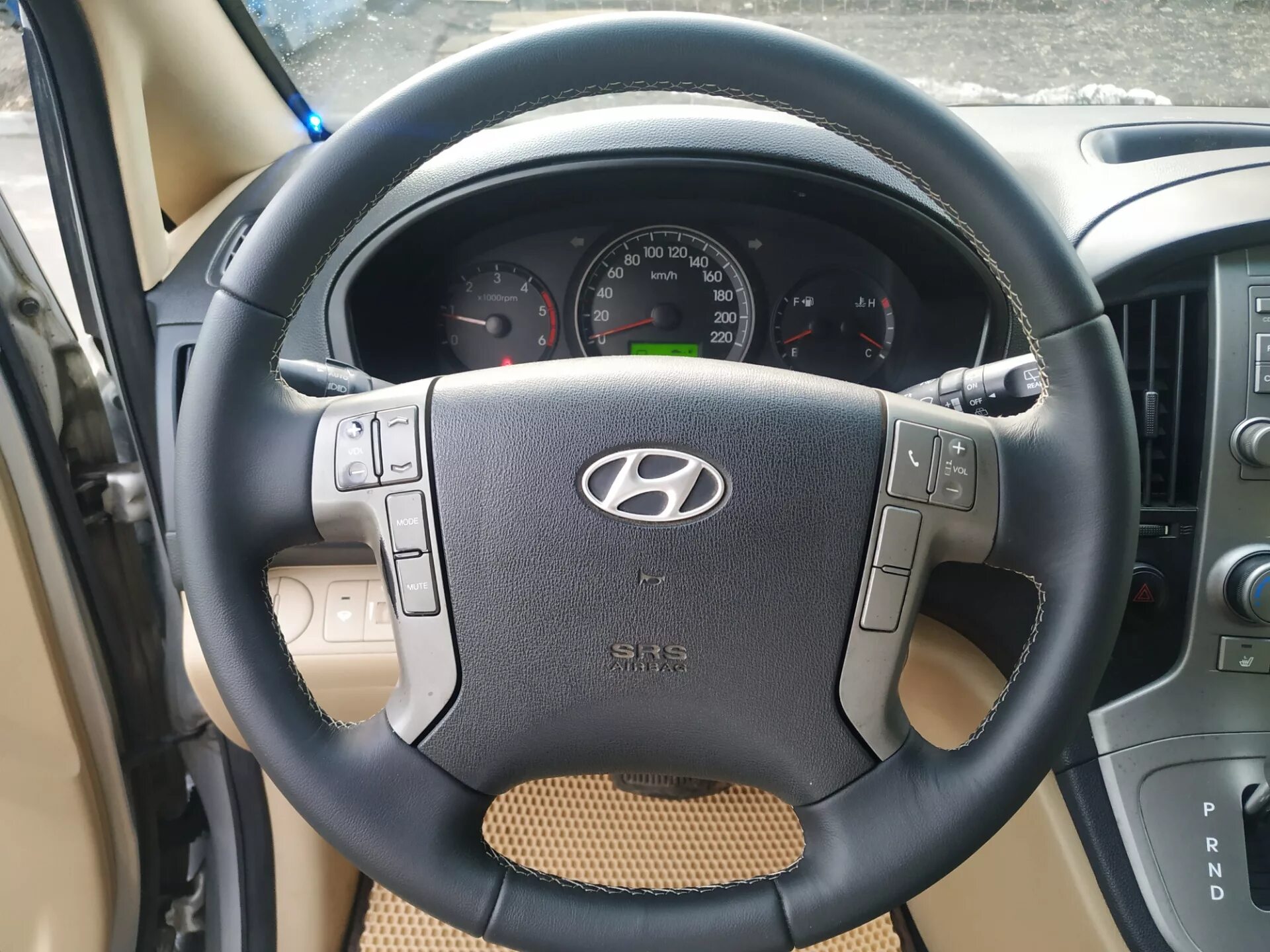 Руль микроавтобуса. Руль hyundai grand starex h1. руль hyundai starex h-1 2010. hyundai grand starex 2019 руль. хендай старекс 2012 руль.