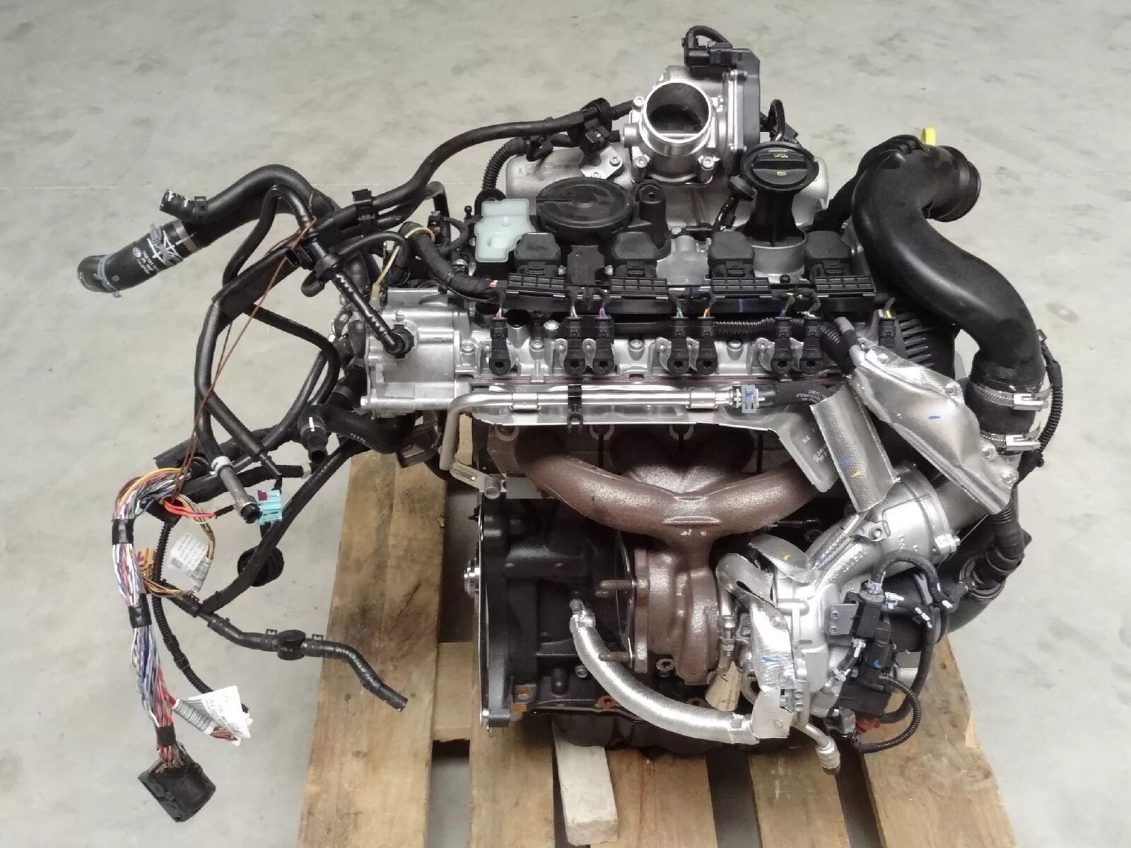 Ford kuga 2. Двигатель форд мондео 2. Mercedes m102. Ea888 двигатель gen2. Cbta 2.