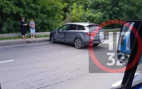 Машина дорогу перекрыла