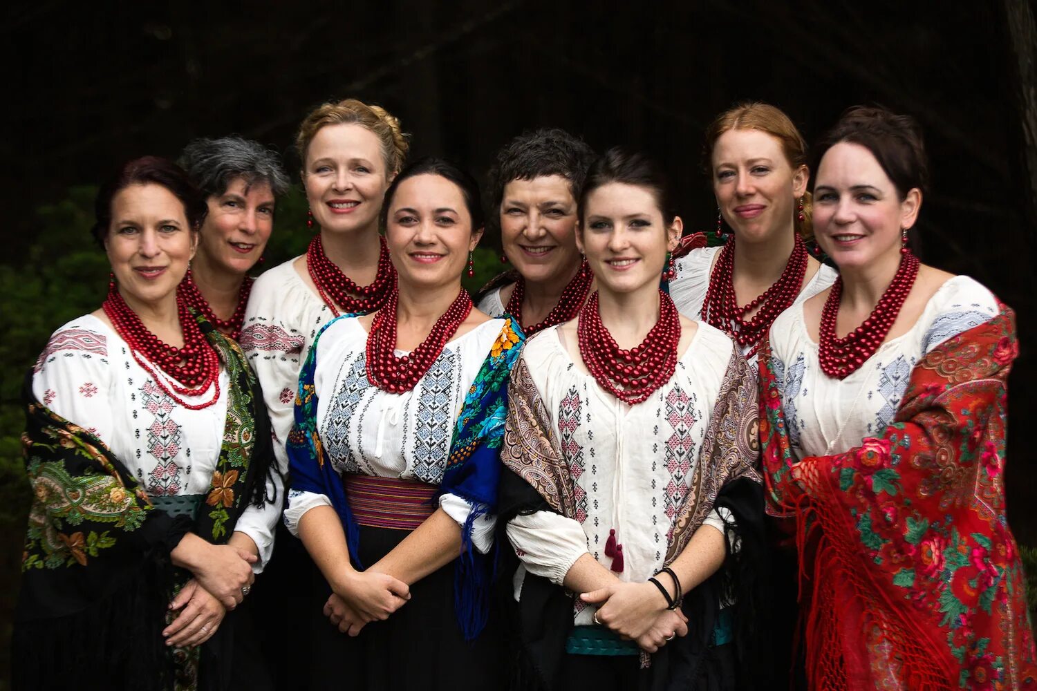 Как называют женщин в европе. Kitka band. женская этническая группа. женщины восточной европы. фолк этно группы.