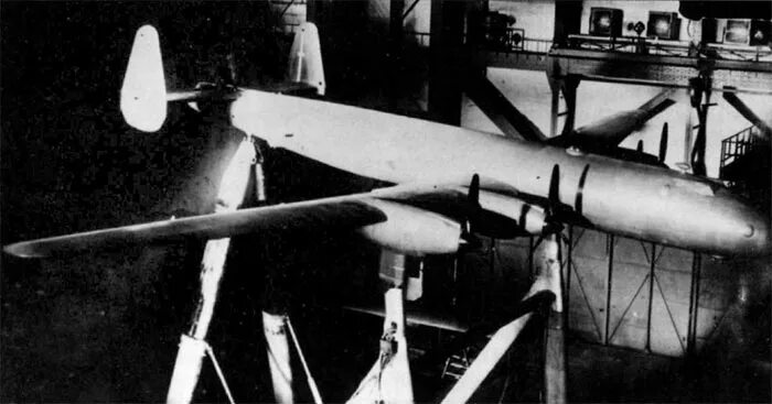 Ту-64 самолет. Самолёт 64 туполева. Ту 10 бомбардировщик. Бомбардировщик проект 64 туполева. Ант-64 самолет.