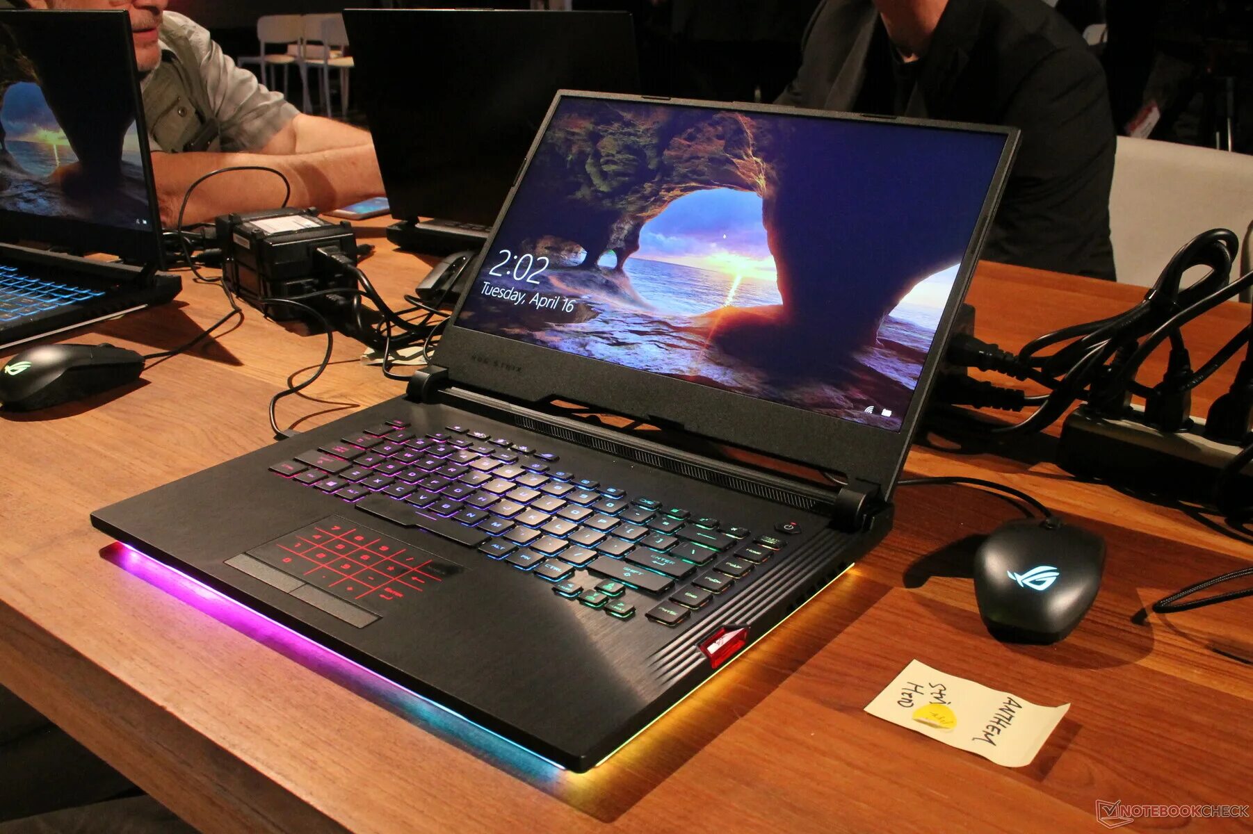 ASUS ROG Strix Hero 3. ASUS ROG Strix scar III. ASUS ROG Strix scar 18. ASUS Rogue 2023.