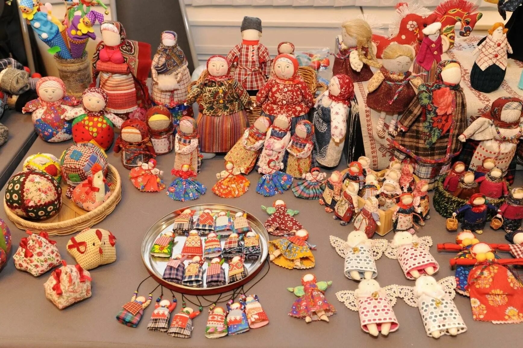 Игрушки всей россии. Народные игрушки. Традиционная русская игрушка. Народные промыслы игрушки. Ярмарка игрушек.