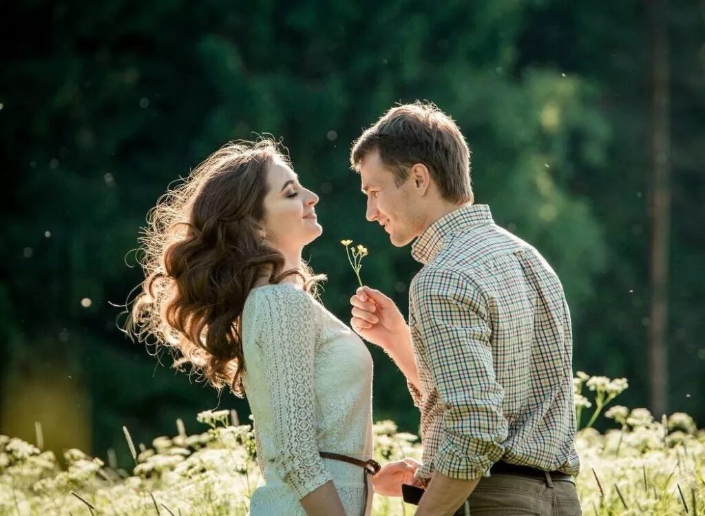 парень и девушка на расстоянии. сумасшедшая любовь фото. романтические картинки о любви. красивые влюбленные пары. невероятные истории любви.