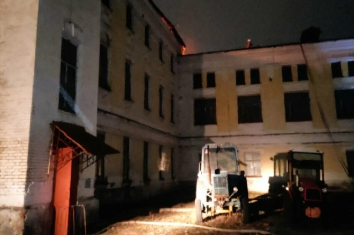 Магазин уют в новохоперске. Пожар в новохоперском. Пожар на тамбовской сегодня в панинском районе. Пожар в новохоперске. Пожар в новохоперске сегодня.