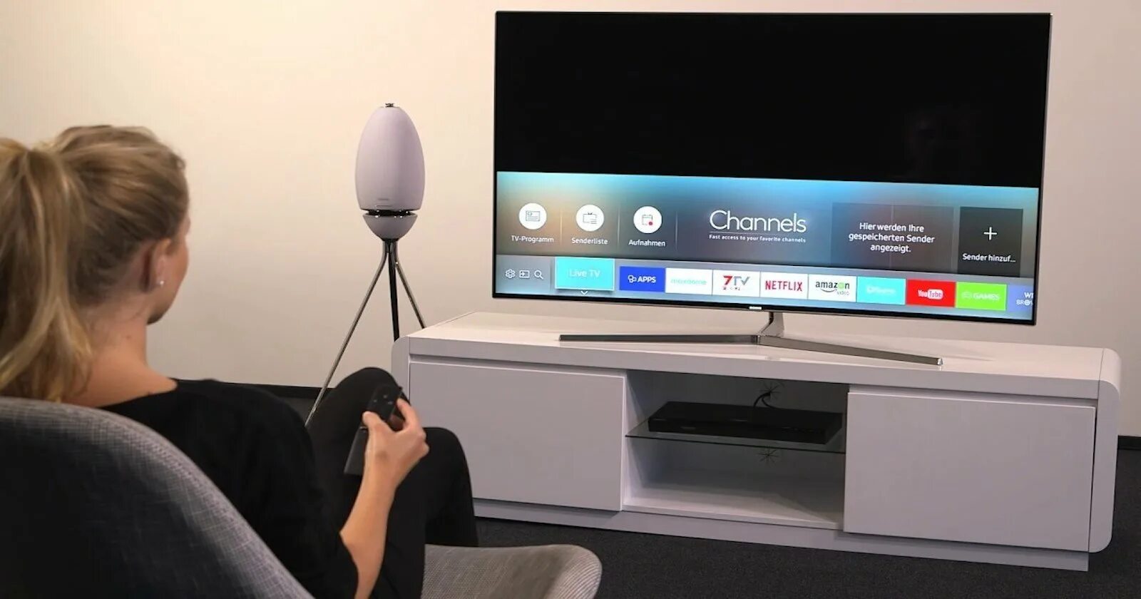 Технология телевизоров. Airplay на телевизоре. Технологии телевизоров Samsung. Приставка самсунг смарт ТВ для телевизора. Обновился телевизор самсунг