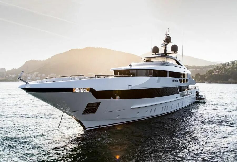 Как читается яхта. Sanlorenzo 52steel. яхта sanlorenzo. мегаяхта гамильтон. яхта crn 52m.