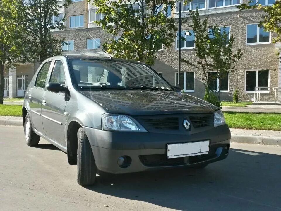 рено логан 2 серый. с. Renault logan 1 серый базальт. машина рено логан 2015 года. Renault logan 2014 серый.