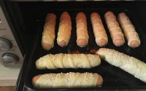 Сосиски в тесте в духовке с кунжутом
