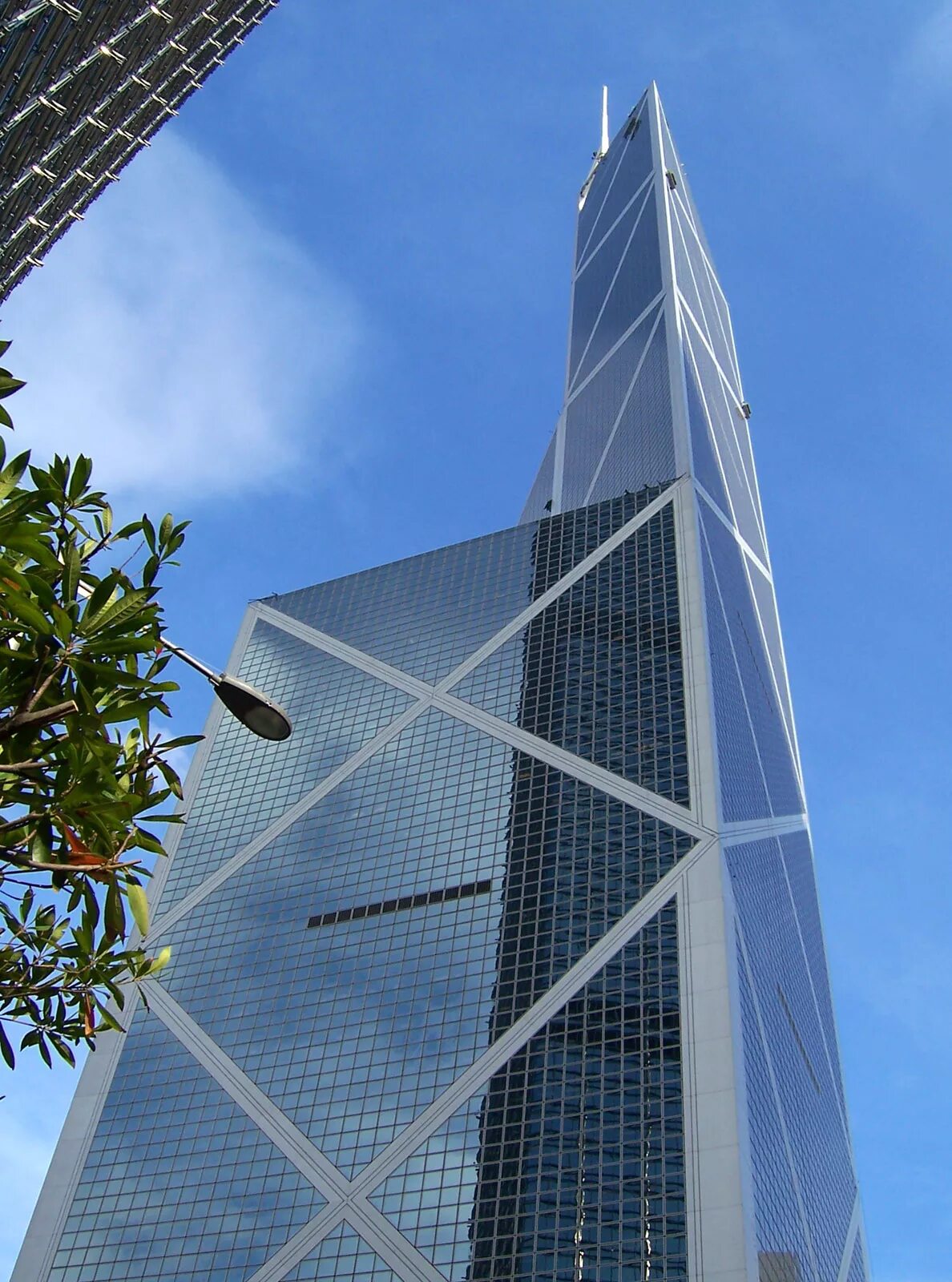 Сооружения башенного типа. Башня банка китая (bank of china tower). гонконг небоскребы. здания башенного типа. ураганные башни гонконг.