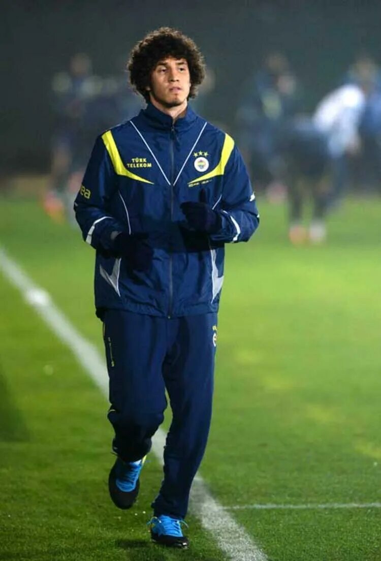 Салих история компании. Salih celik вк. Салих колбаса. Салих учан футболист. Салих акбаш телеведущий в турции на 8 канале.