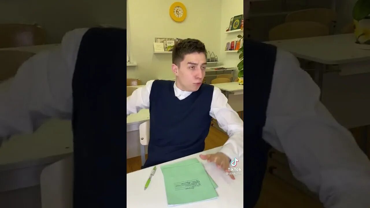 Глент ушел из а4 2025 почему. Глент кобяков а4 картонная школа. глент кобяков и серёга в школе. фокусы для школы а4.