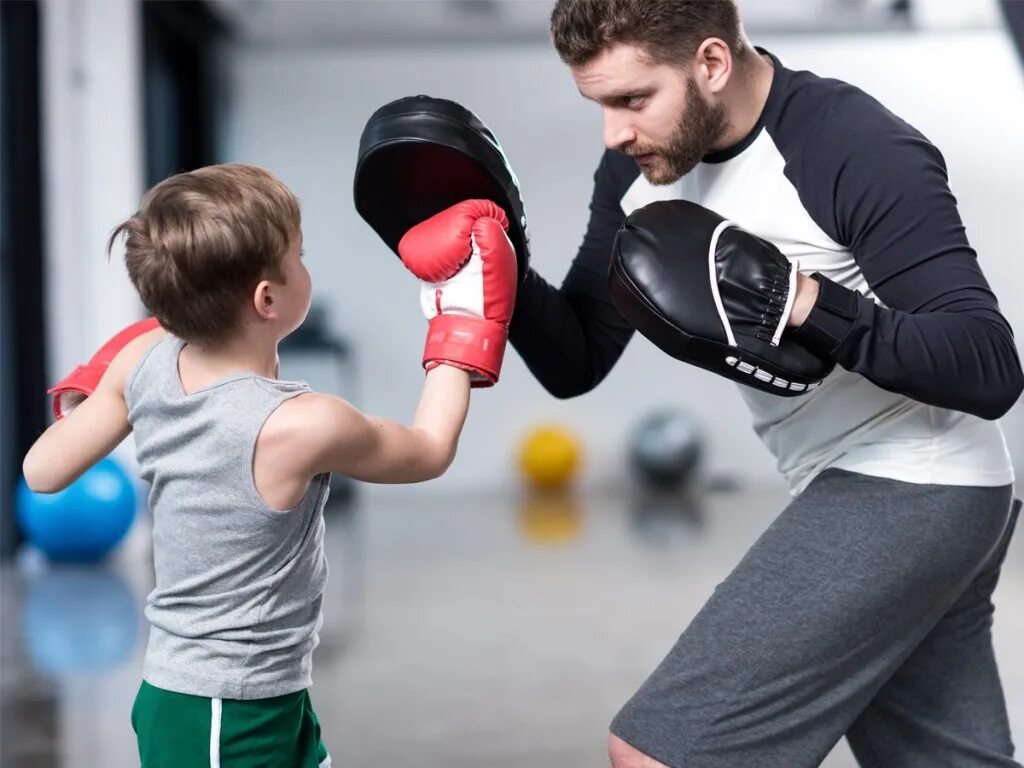 Спорт дети. Дети спортсмены. Бокс детский тренировки. Бокс дети тренировка.