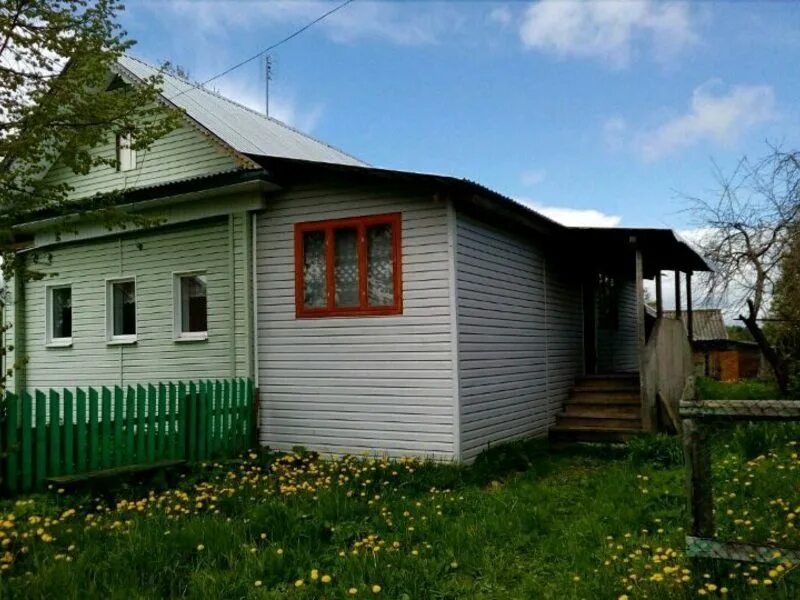 Дом в деревне ивановской области недорого. Плёс Костромская область. Деревня Ивановская Костромской области. Дом в деревне на Волге. Дом Плес Ивановская область.