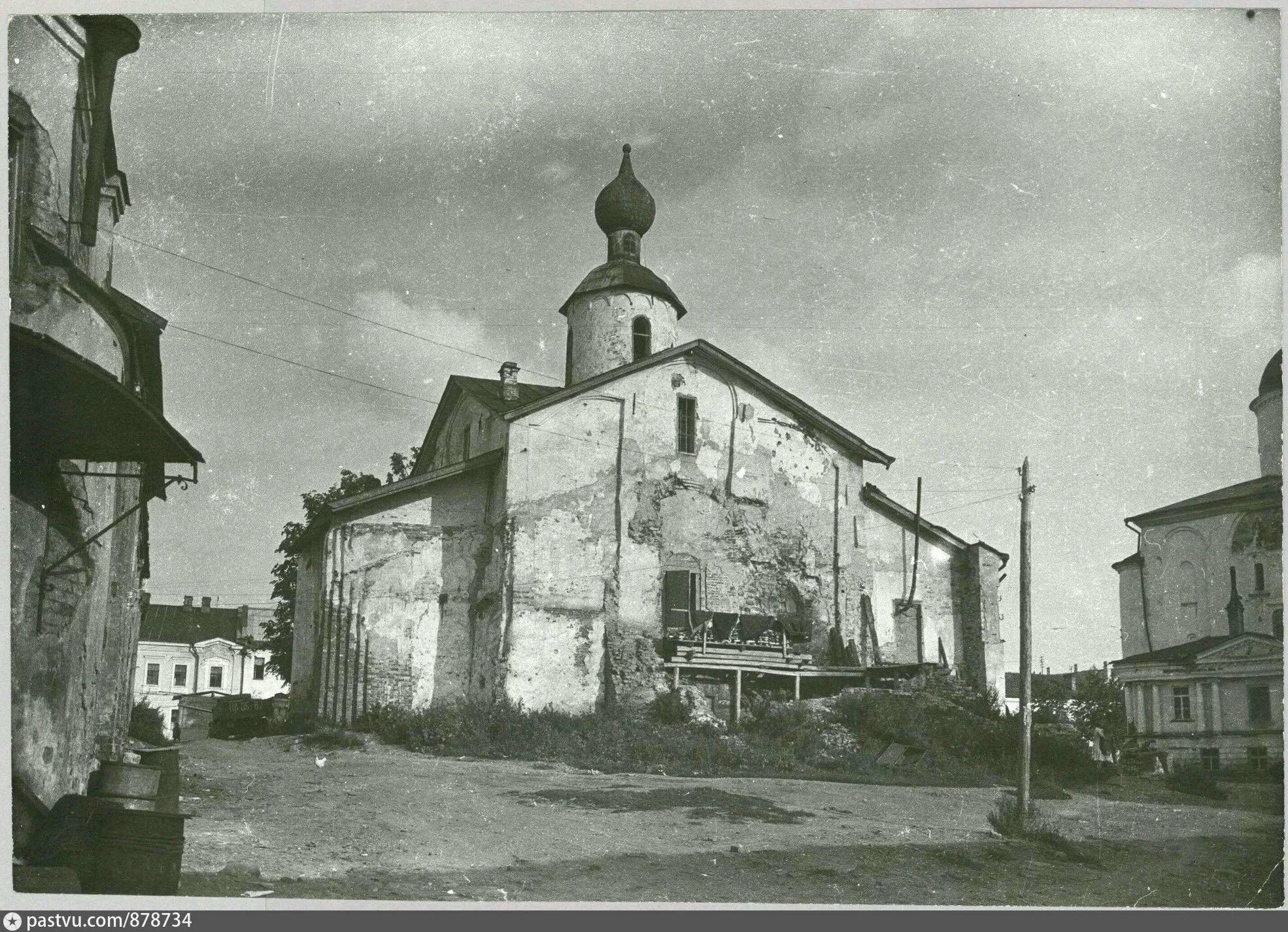 Церковь Параскевы пятницы в Великом Новгороде. Церковь Параскевы-пятницы на торгу Великий Новгород. Храм Параскевы пятницы в Охотном ряду. Параскева пятница Великий Новгород.