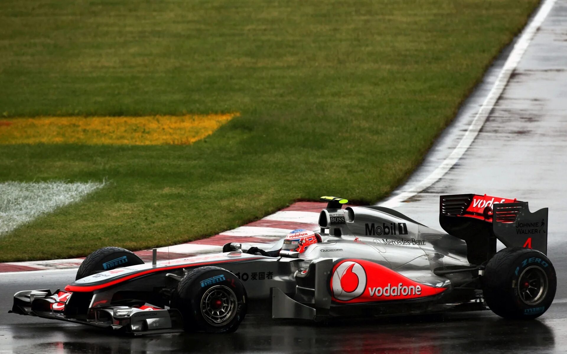 Ф1 в контакте. Maclaren 2011 f1. Макларен 2012 ф1. Макларен Мерседес ф1. Дженсон Баттон формула 1 2011.